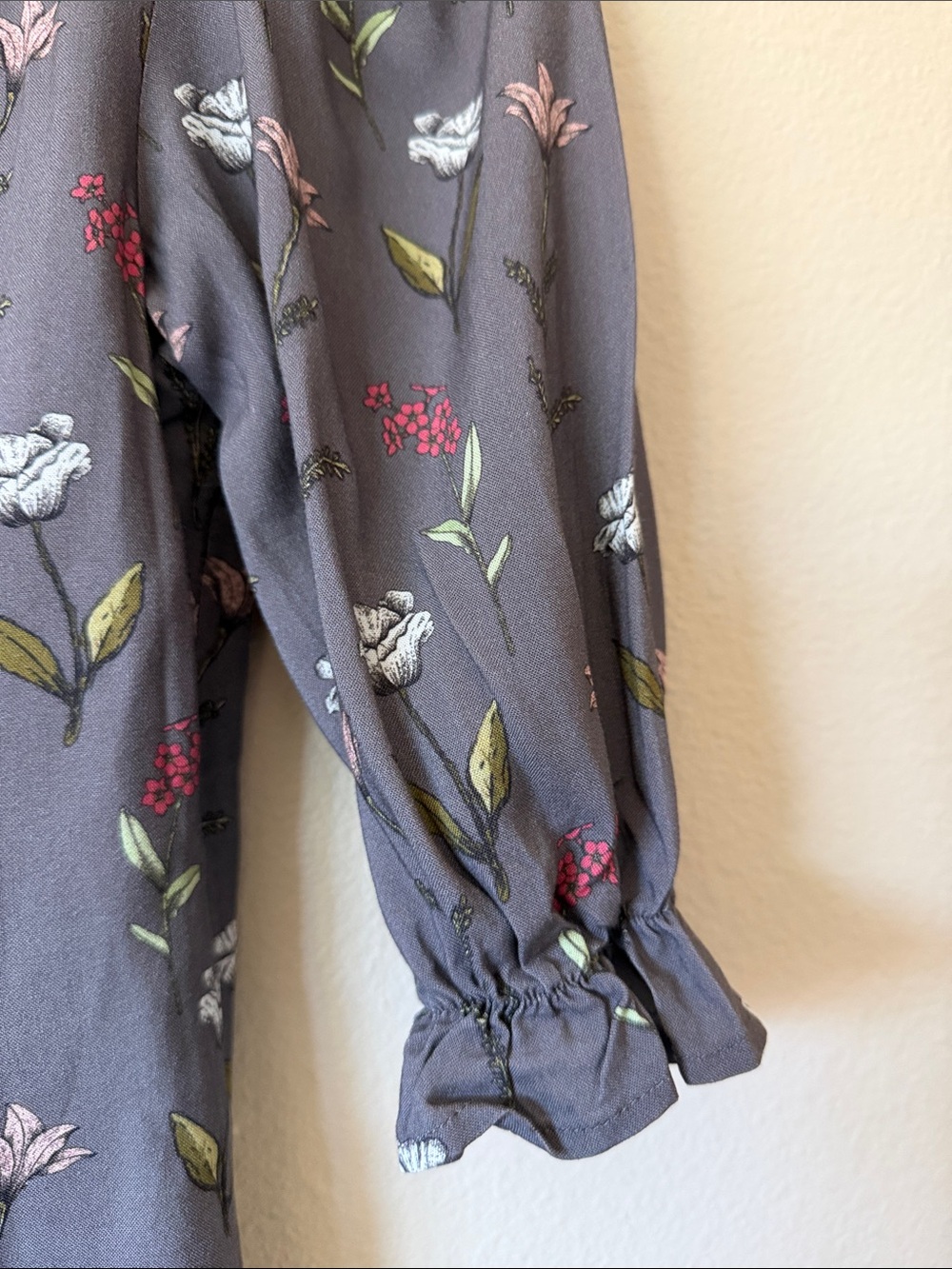 Floral Tie-Front Peasant Blouse in Gray - Picture 3 of 6
